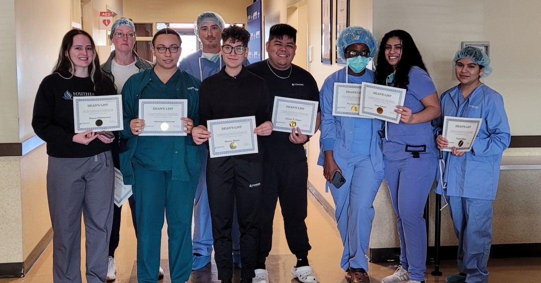 SECEducation's tweet photo. Today, at our North Charleston Campus, we're shining the spotlight on some truly outstanding students from the Fall 2023 Semester. #AcademicExcellence #DeansList #HonorRoll #SECProud #StudentAchievements #FutureLeaders #WeAreHireEd https://t.co/ZHIJvo0u8h