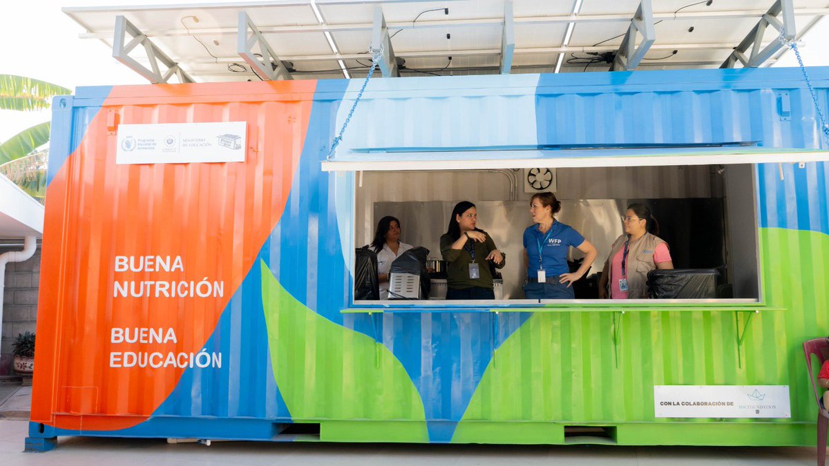 SaraAdamKern's tweet photo. Our #ManagementServices #WFPEngineer👷‍♀️, Consolacion Castro, is on-site with our @WFP_SV colleagues, visiting "Kitchen-in-a-Box". The goal? To identify improvement areas and technical solutions🚧 to scale-up⬆️this innovative project nationwide🌎 Stay tuned for updates! https://t.co/4MO28Eni4p