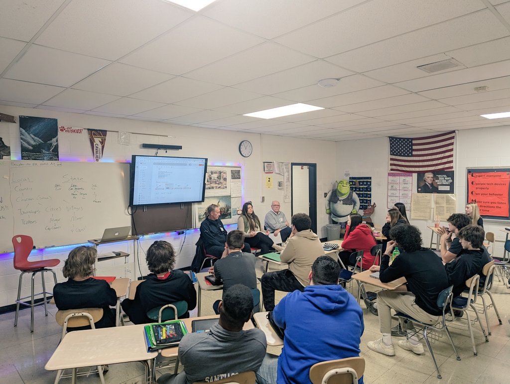 Thanks to Kaitlyn Arganti, Carl Hornung and Sam Morrow from Middlefield Village Council for speaking to my US Government classes yesterday about the importance of local government.