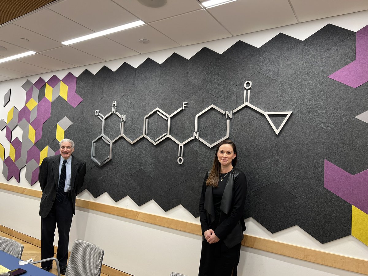 A great visit to @AstraZeneca with @GShapiroMDPhD and @FilipaLynce a few weeks ago to talk about targeting #macrophages in breast cancer. Excited about new clinical trials! Who knows this chemical structure? Hint: It is our favorite class of drugs to study in the lab!