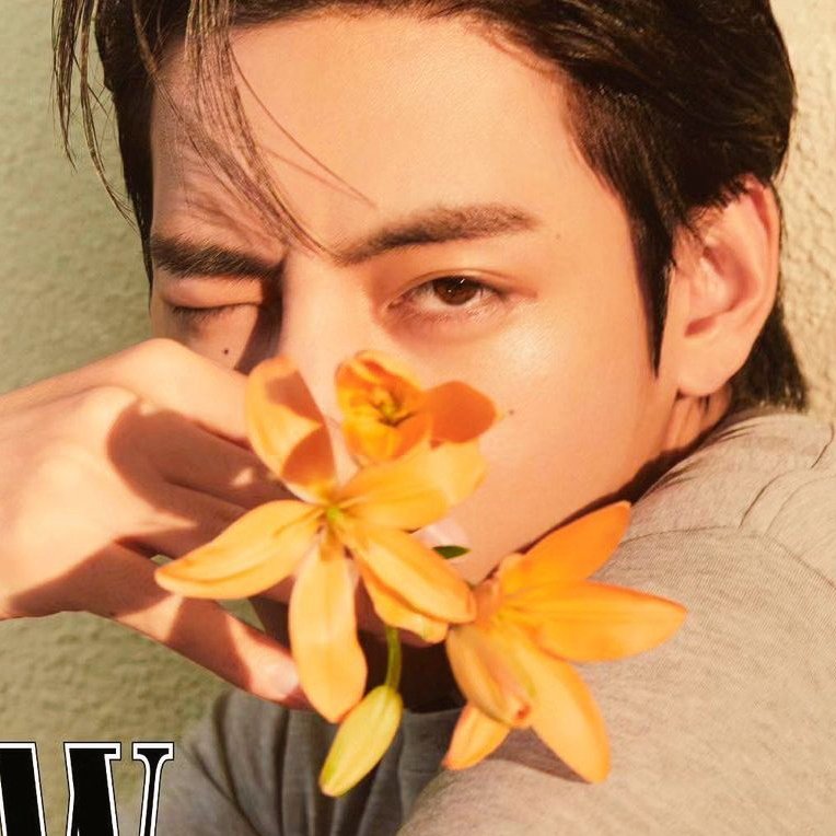 taehypic's tweet photo. 😭😭😭😭😭😭😭😭 https://t.co/De9HMkEymW