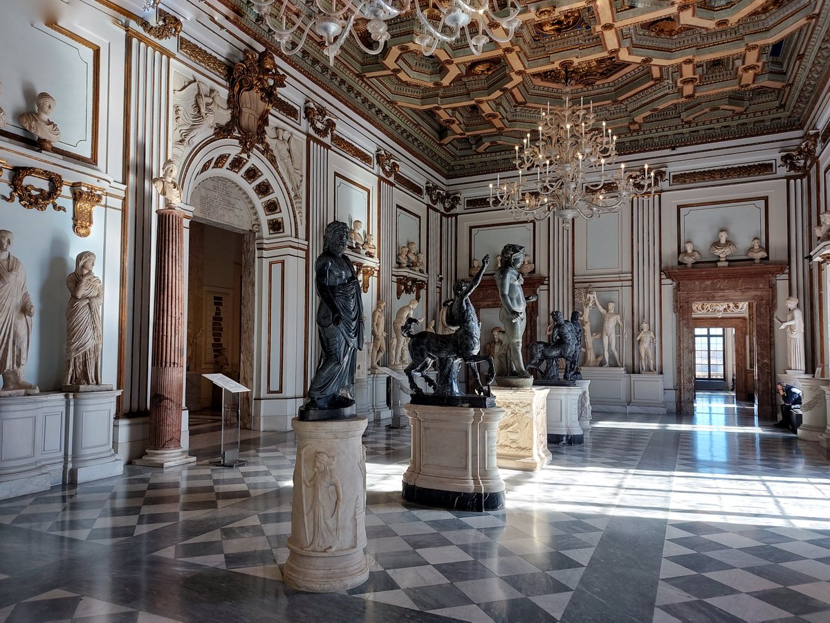 Vespertilia11's tweet photo. Musei Capitolini, Palazzo Nuovo, Salone #museiincomune #Roma https://t.co/tGxoEhgORA