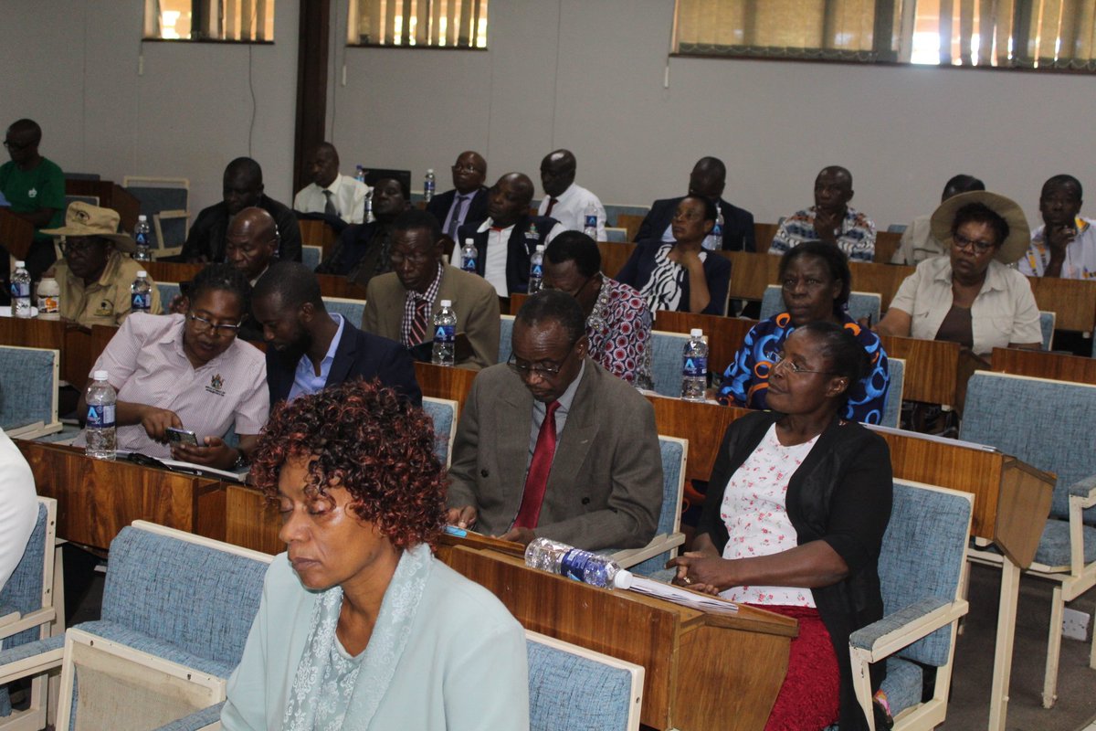 @MoPSEZim DM, Hon. Gata, having presided over the launch of the Zim Early Learning Policy yesterday, is today actively ensuring its widespread dissemination to participants from the 5 Southern provinces. @taundoro @InfoMinZW @UNICEFZIMBABWE @Camfed @ecozim @zinecda @EDTvoice