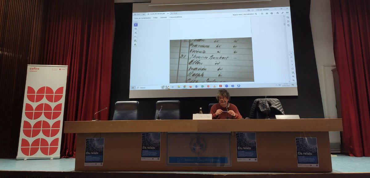 GVA_Cefire's tweet photo. ➡️ Comença la cuarta sessió de les jornades 'Perspectives didàctiques en l'ensenyament de l'Holocaust a partir dels valors humans", amb una ponència d'Arturo Ruiz sobre la colònia de jerarques nazis que es va establir a Dénia després de la Segona Guerra Mundial. #CEFIREValència https://t.co/wnwvAnKJsN