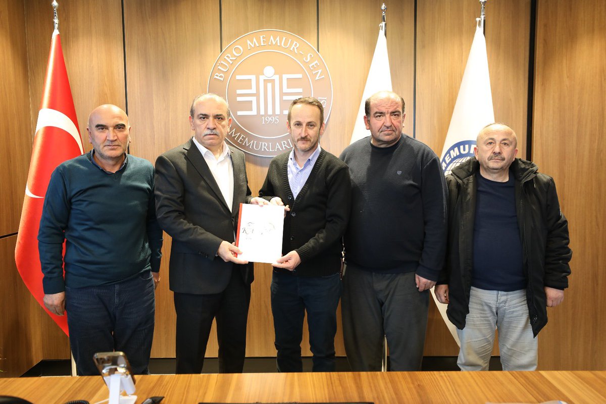 Genel Başkan Yardımcımız Zekeriya Köftercioğlu ile Kamu Aşçıları Derneği Şube Yönetim Kurulu Üyeleri, Büro Memur-Sen Ankara 13 No’lu Şubemizin ve Kuvvet Komutanlıkları Şubemizin Yönetim Kurulu Üyelerini Genel Merkez Binamızda misafir ettik

Gündeme ve sendikal faaliyetlerimize