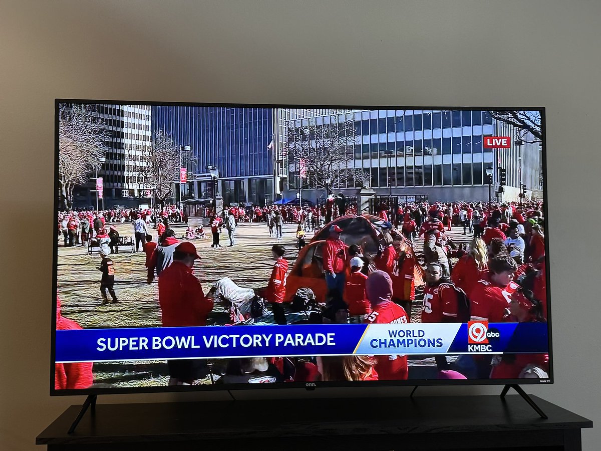 BriJohnsonTV's tweet photo. It’s almost parade time!!! ❤️💛
If you can’t make it downtown, we’ve got you covered on @kmbc https://t.co/4JbNo6os2e