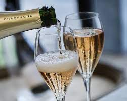5 reasons why Champagne remains optimistic for 2024
 ….www.liz-palmer.com 

#winelover #winelover #champagne #foodandwine #champagnelover #champagnelife #winelovers #winenews #wineeconomics #winebusiness