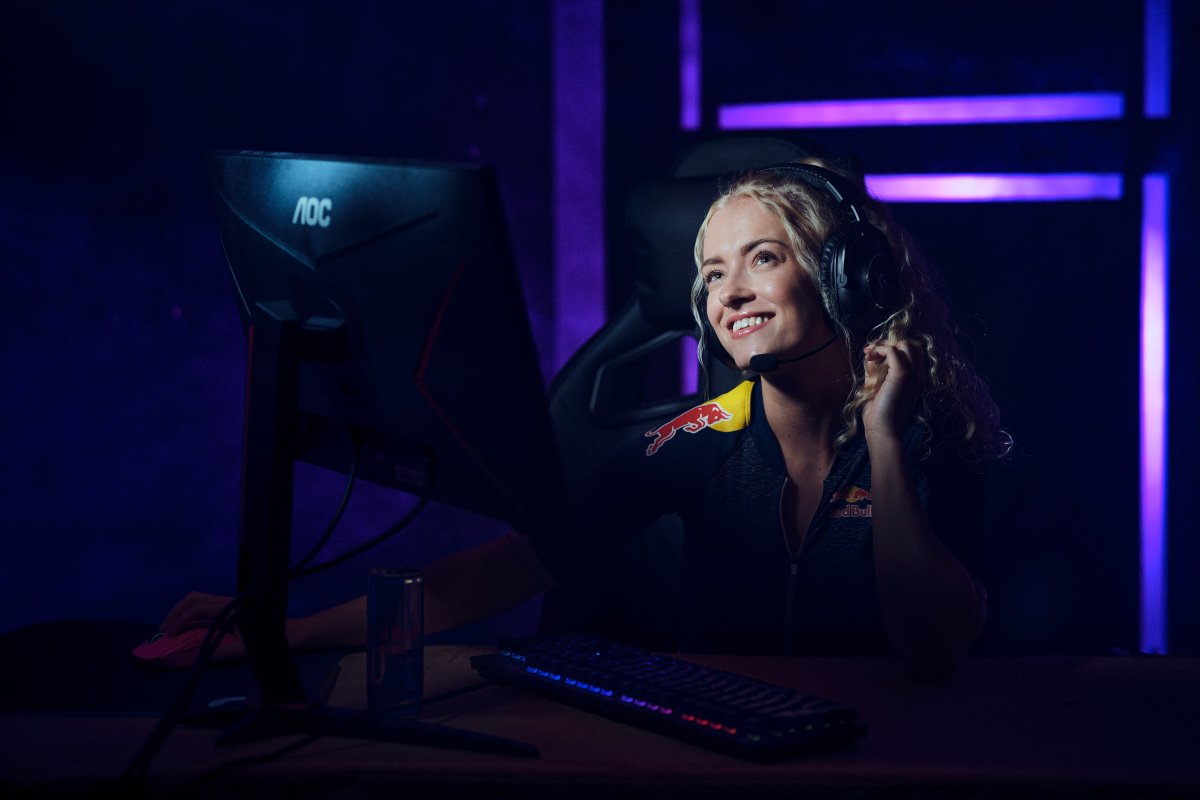 Os der tænker på alle de 1432432 IQ plays <a href="/mimimimichaela/">G2 mimi 🌻</a> kommer til at kalde i VCT 🏆