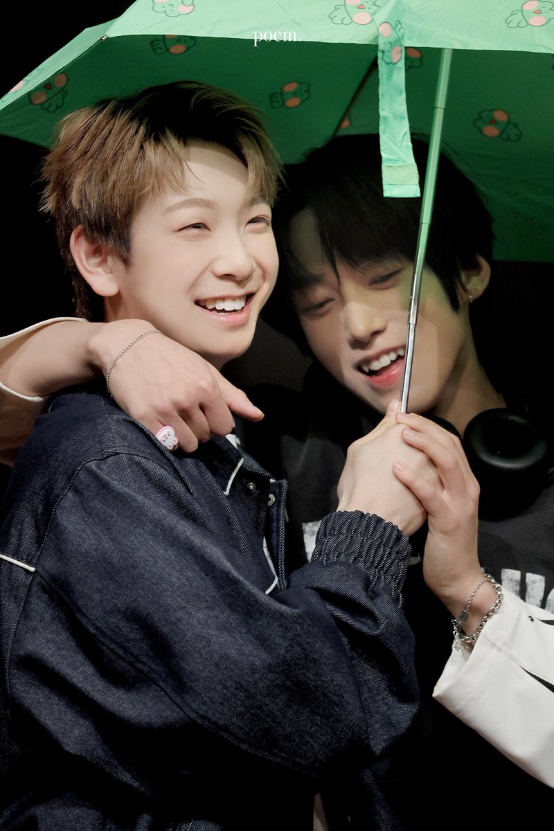 writeuapoem's tweet photo. 🖤💙🩵🤍

남은 발렌타인 데이 잘보내요!

🤍🩵💙🖤

#나캠든 #나두빈 #KAMDEN
#카이렐 #KYRELL
#앰퍼샌드원 #AMPERSANDONE https://t.co/DUDqZgZrkt