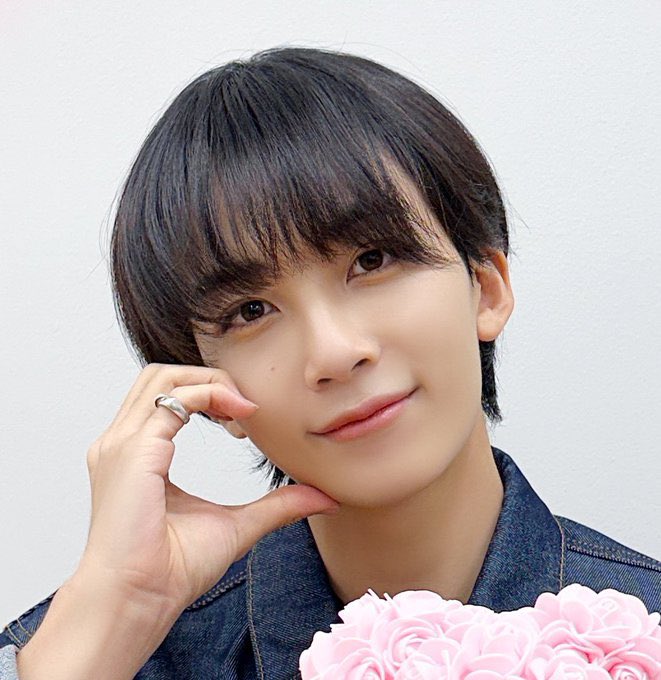 씨발어딱해
오빠…아니
오빠라고부르면안될것같음
아무튼
어떡해…
어떡해………
어떡해미친.
