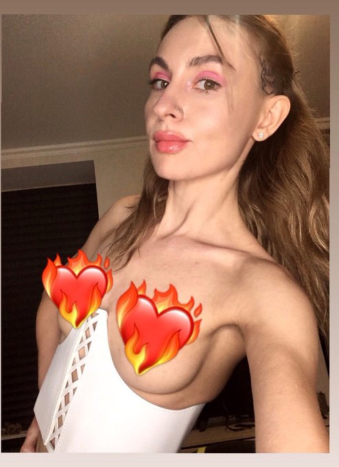 welcome to my show tonight!!!  at https://t.co/XqJVjYpF6L   @CamAngelsLive__ @BaddieSupreme @CultKittens