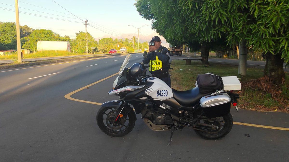 policiadepanama's tweet image. En la Provincia de Chiriquí mantenemos acciones preventivas de #SeguridadVial de control de Velocidad en diferentes sectores. #ManejaSeguro