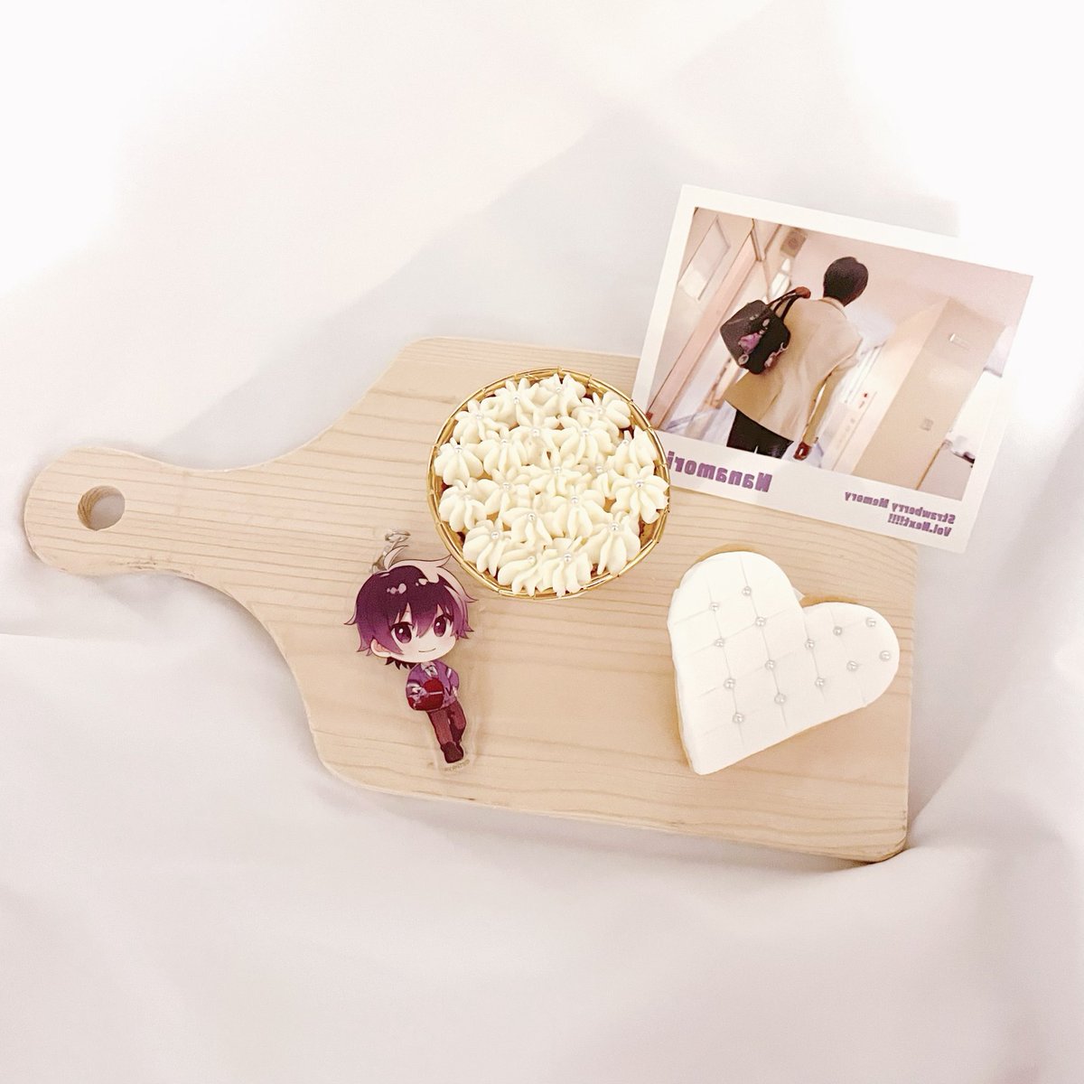 love_nonnodo's tweet photo. 💜🍫Happy  Valentine🍫💜
久しぶりにななもりさんがいるバレンタインだったから気持ちを込めて、作りました🧁🤍
可愛いバレンタインオリジナル曲もありがとう💭🎶
ホワイトデーのおかえし、楽しみに待ってます❕

#ななもりにゃ 
#ななもりさん
#なーくん https://t.co/Po0MryvZc0