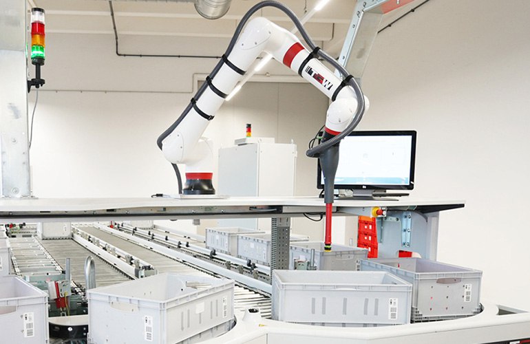 JobToRob's tweet image. TGW Logistics launches RovoFlex picking robot and PickCenter software.
#JobToRob #JobToRobot #JobForRobots #HiringRobots #HiringTech #robots #robotics #ai #technology

Are you interested in news from the world of robotics? Go to jobtorob.com/robonews and stay informed!
