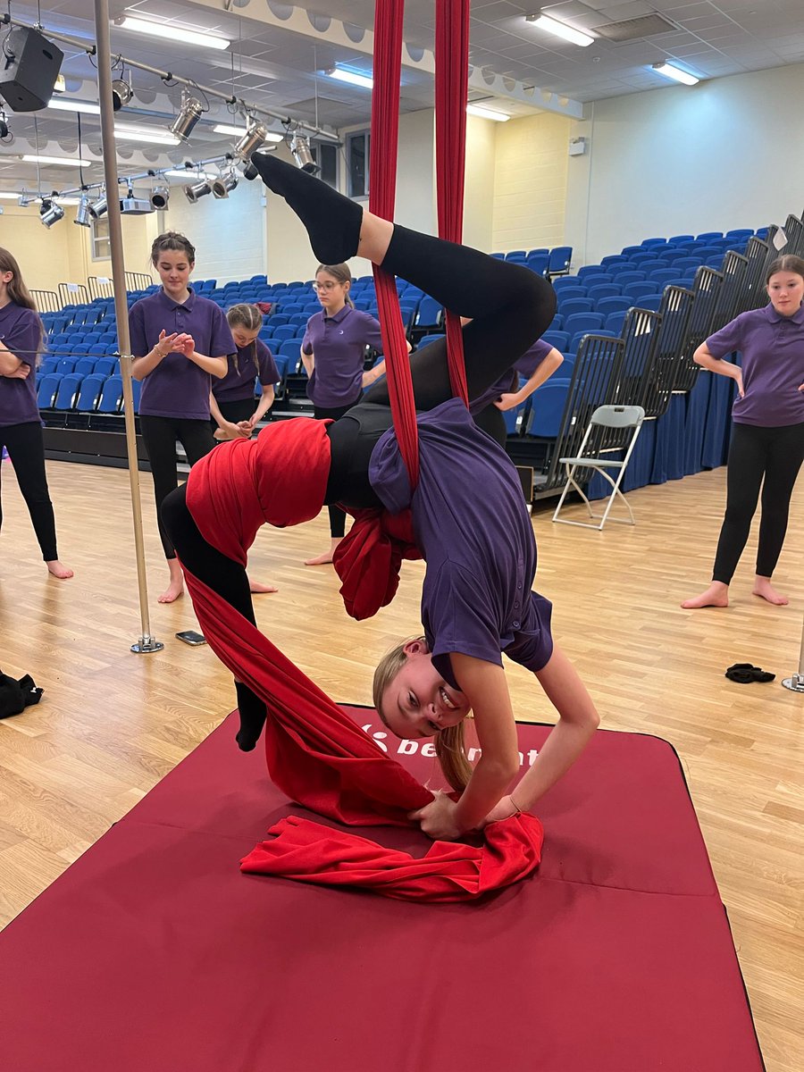 Outwood_Valley's tweet photo. ❤️ Do what you makes you happy! ❤️ A few pics from our circus workshop in preparation our school production. @OGATArts #CPA #IntoTheSpotlight https://t.co/JIhkfsjvBK
