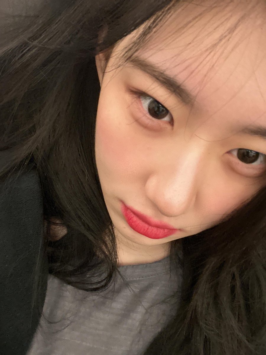 chaerpics's tweet photo. #chaeryeong fans update https://t.co/aXaf9gTRjT