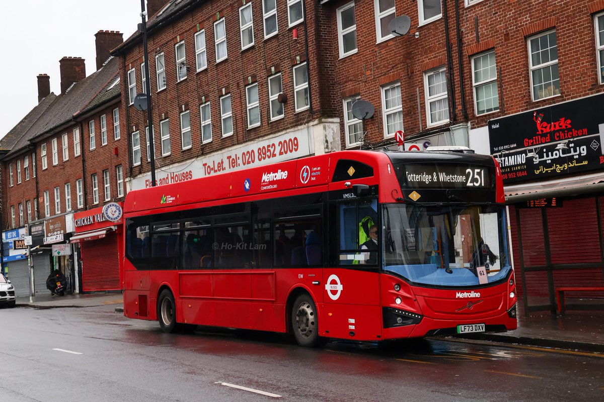HoKitLam's tweet photo. The new @VolvoBusUK / @MCVUK BZL recently entered service in London with Metroline at Edgware (EW) &amp; Potters Bar (PB) on routes 251 &amp; 384 respectively. Pictured are VMSL2855 (LF73DXV - the 10.8m version), an interior shot and VMSS2838 (LF73DXB - the 9.7m version). https://t.co/FHGHRIYxSI