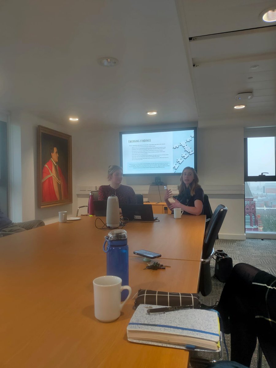 Excellent discussion and very engaging insights today at the @QUB_ICCJ talk by @KramerAkramer02 and Allely Albert @LAWTUDublin on 'The Post-Brexit Security Field on the Island of Ireland'. @qubschooloflaw @qubcriminology #ICCJ #Security #Ireland ⚖️