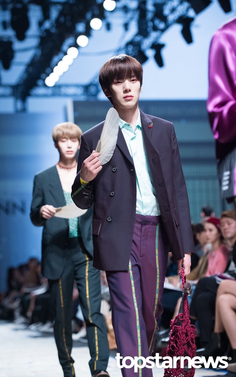 tapiochaepearl's tweet photo. MONSTA X members who debuted as a runway model.

• Minhyuk
• Hyungwon 
• Shownu 🆕 https://t.co/ijmhvRijHZ
