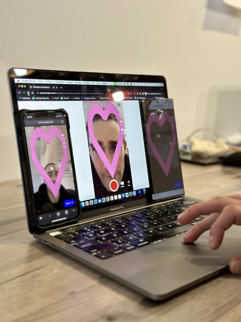 brandlensio's tweet photo. Our QA proclaims a higher rate of "love bugs" on Valentine's Day... 🤔 💕 Be careful! ))

#happyvalentinesday #brandlens #ugc https://t.co/FBLj16VBon