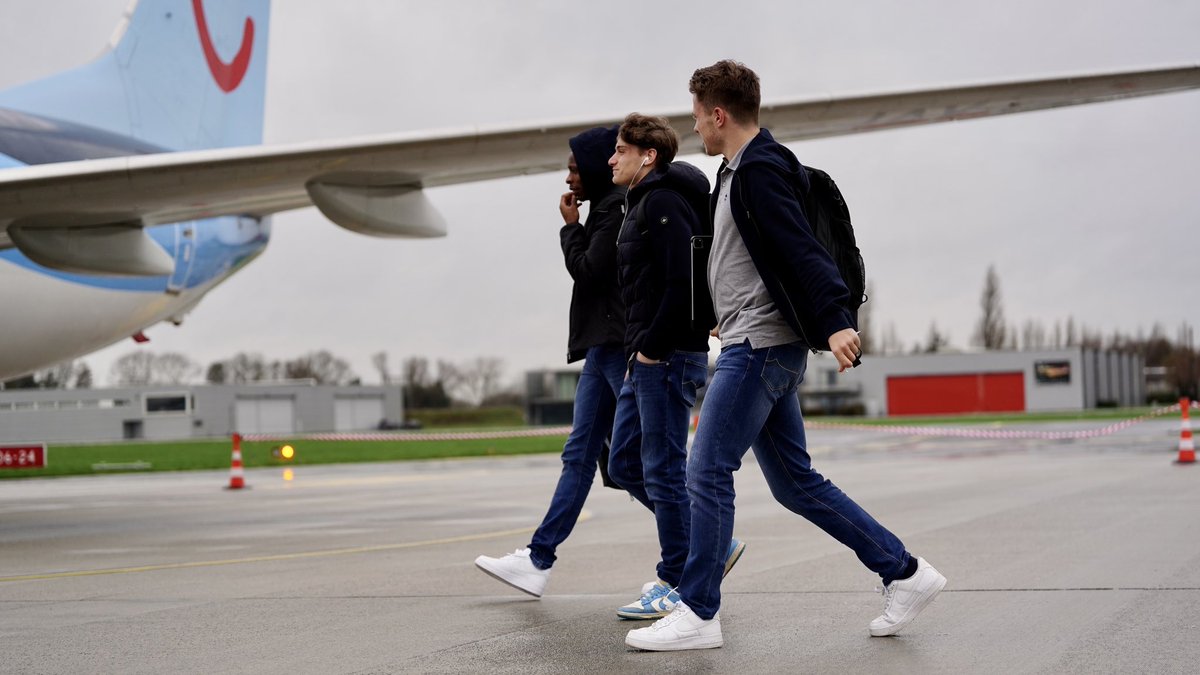 KAAGent's tweet image. Off to Budapest! 👋✈️

#UECL #MACGNT