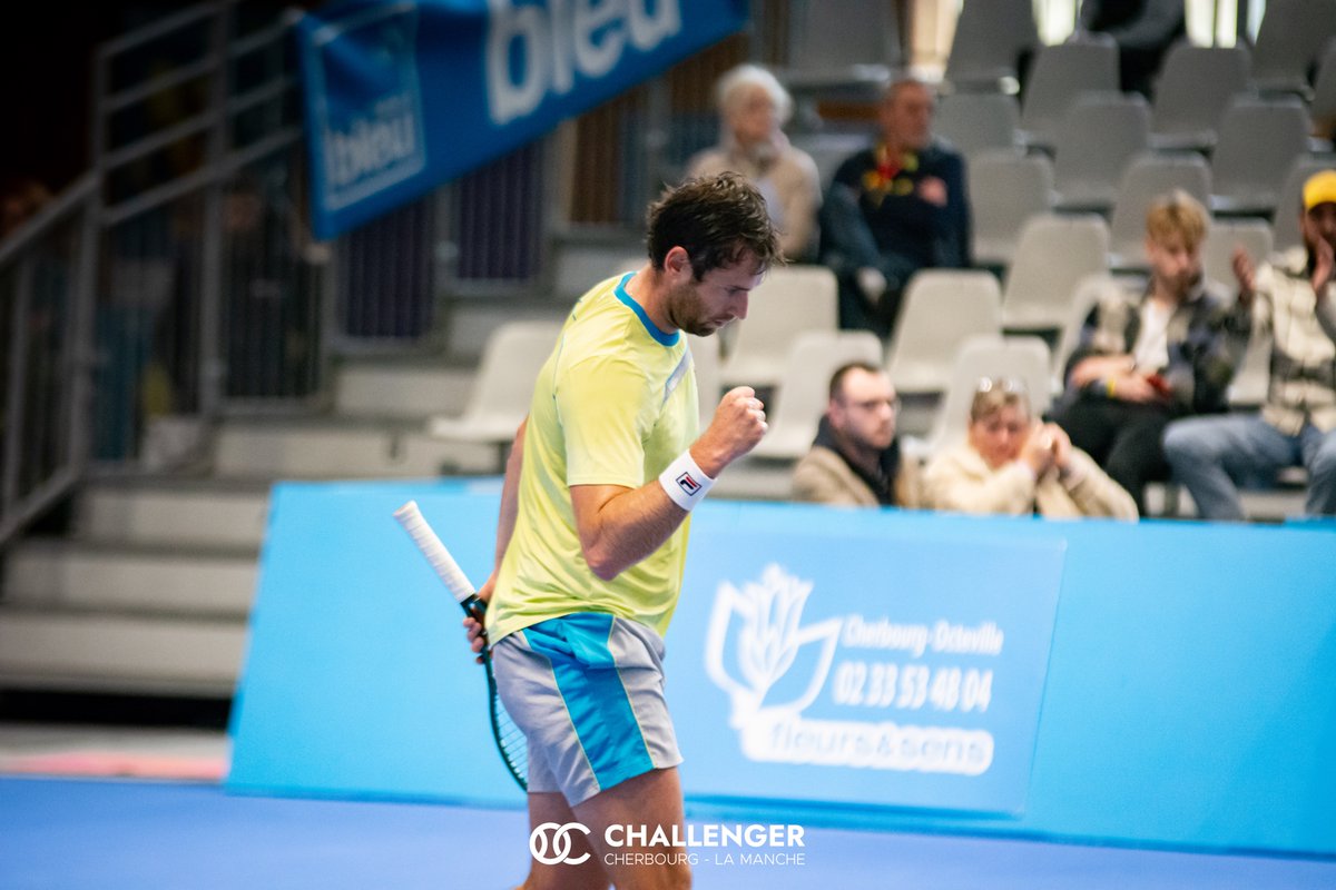 ChallengerChbg's tweet photo. Quentin Halys 🇫🇷 entame parfaitement son tournoi ! Il surclasse son adversaire du jour le canadien Alexis Galarneau 🇨🇦 en deux sets 6/4 6/4 https://t.co/pGTcYkTbI8