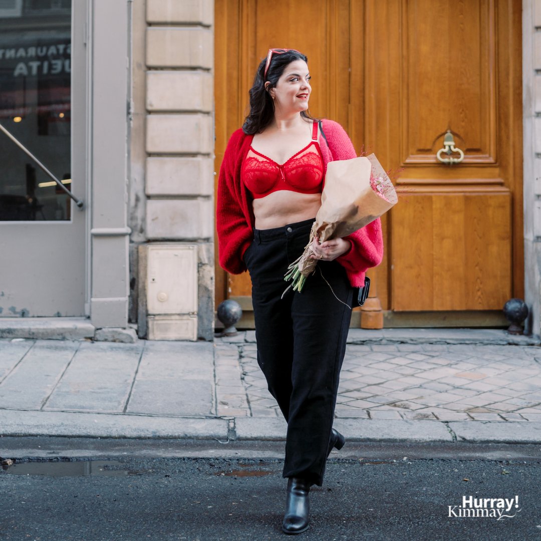 HurrayKimmay's tweet photo. Be your own Valentine 💕in this Plus Size Retro Lace &amp; Mesh Unlined Underwire Bra from @smartandsexy. Band sizes 34-46 and US cup sizes C-G, a mid and plus size dream. #SmartAndSexyPartner💕

💰Save 15% off w/code KIMMAY15 at https://t.co/RrBznn9QTh

📸@yourparismoment in Paris https://t.co/dODLzNKS22