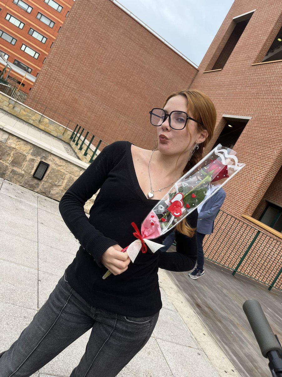 berraqueroo's tweet photo. El amor d mi vida https://t.co/lMWgl5z385