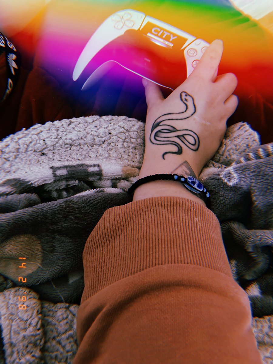 Posionmemommy's tweet photo. Happy valentine to both singles and couples, and to all the LGBTQIA’s people. 
Here is my everything, my soulmate, my girlfriend and we gonna celebrate on twitch

https://t.co/wX6fB2ARQX

#happyvalentinesday #lgbtq  #twitch  #gamergrill #adhd #mentalhealthawareness #apexlegends https://t.co/L4p9yFqhzv
