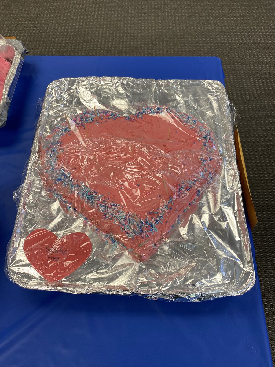 ManordalePS's tweet photo. Today is CAKE RAFFLE DAY! What an amazing turnout. Thank you to School Council for organizing and for all the volunteers who brought in delicious treats.

#ocdsb #schoolevent https://t.co/nqcgnr75CJ