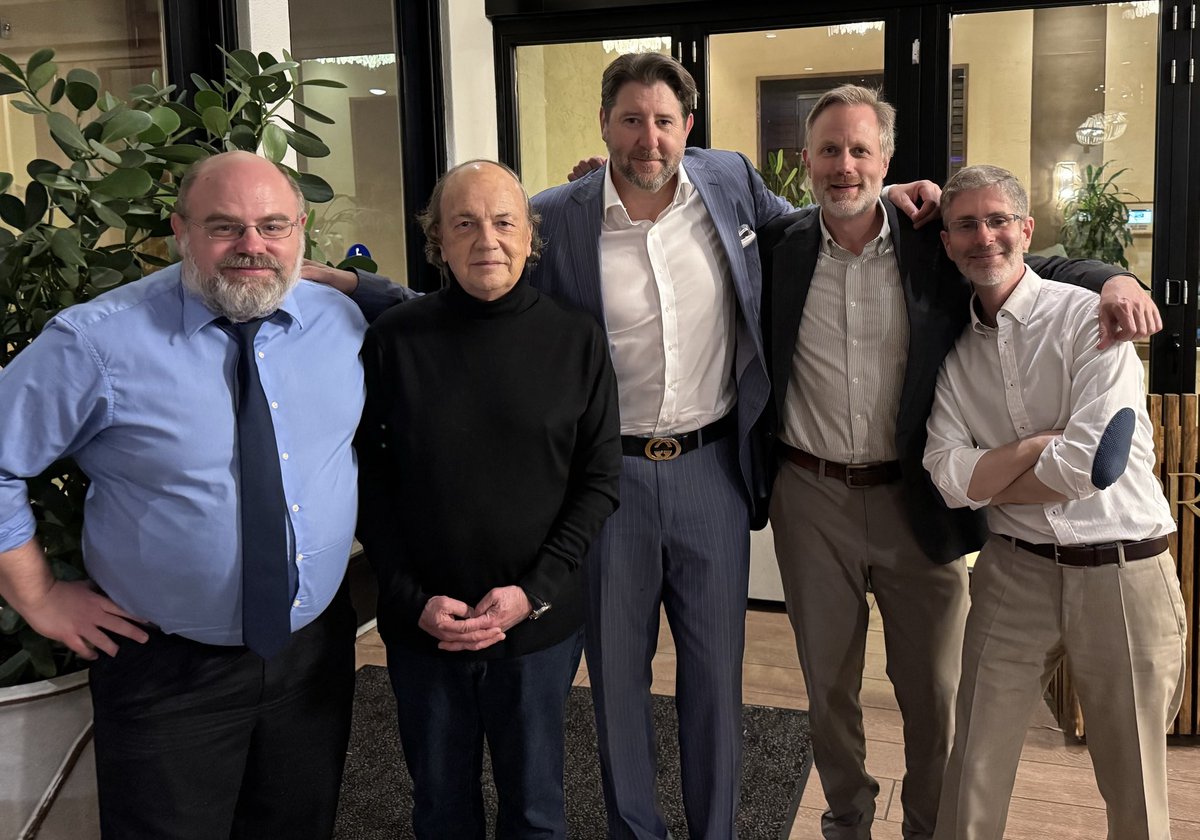 adamtaggart's tweet photo. Post-debate group hug

⁦@JamesGRickards⁩ ⁦@SantiagoAuFund⁩ ⁦@TheMichaelEvery⁩ ⁦@BobMurphyEcon⁩ https://t.co/mYqYmSglr8