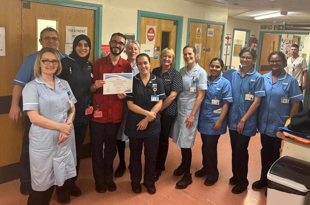 We are BLUE 💙💙 Following our third green StARS accreditation team D2 have received their Blue Award. The first in Surgery Division. Teamwork 💪🏼 @ChrisOL05142560 @kerryby76415778 @hatchell_karen @NicolaFirth6 @tashhenley @iainArogers @Shazhaley @StockportPtExp @StockportNHS