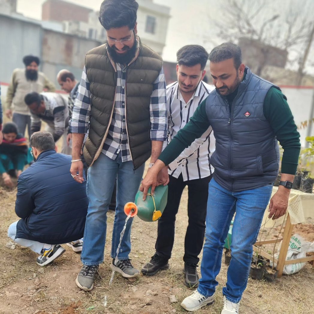 Welcoming Spring today on this Basant Panchami to shower blessings over all the Trees which may get fully nurtured by the end of this year &amp; contribute to the BIODIVERSITY of the specific areas they are planted in.
Planted 21 Trees in Post Office,Rajpura🌿 <a href="/GurharminderS/">Dr. Gurharminder Singh</a> <a href="/moefcc/">MoEF&CC</a>