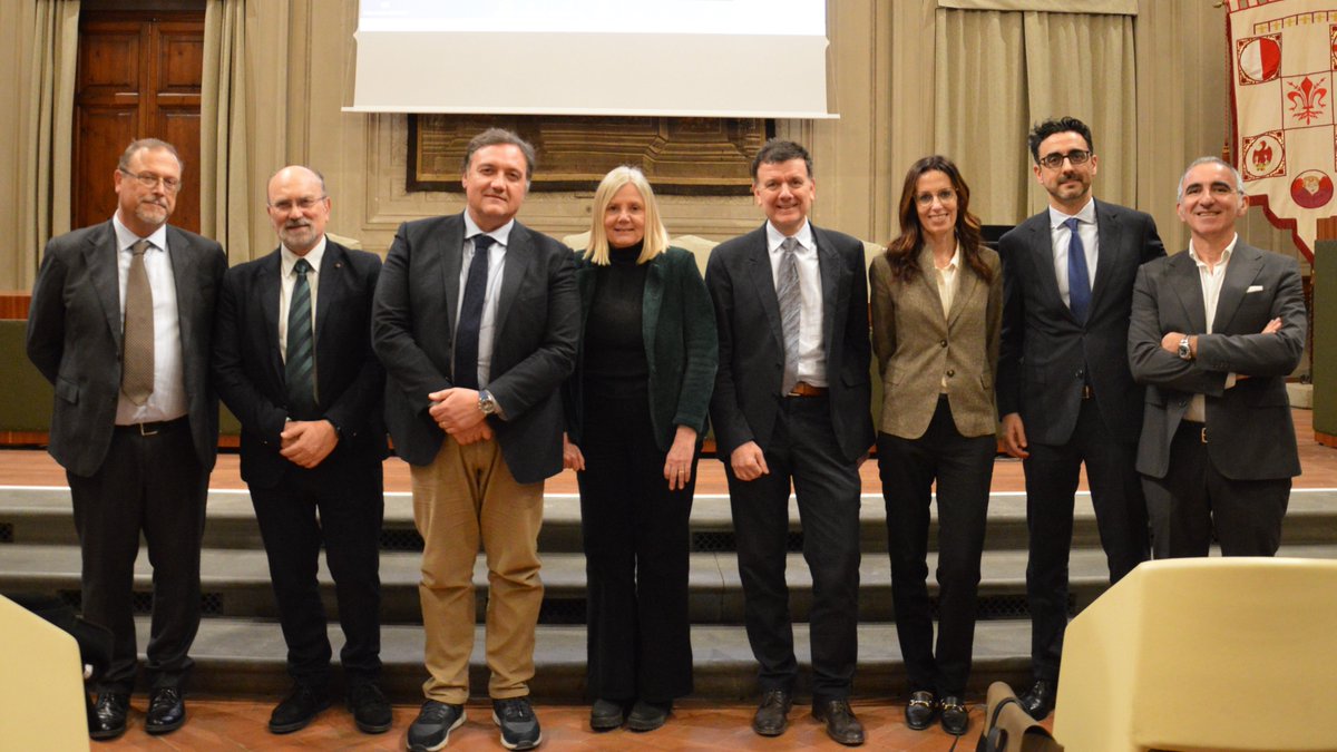 Università di Firenze (@uni_firenze) on Twitter photo In corso nell'Aula Magna del rettorato l'incontro di presentazione dei bandi R&S della <a href="/regionetoscana/">Regione Toscana</a> rivolti alle imprese, per illustrare le opportunità di collaborazione con le università
🔴Diretta streaming su unifi.it/webtv
👉Programma: u.garr.it/tobWi In corso nell'Aula Magna del rettorato l'incontro di presentazione dei bandi R&S della <a href="/regionetoscana/">Regione Toscana</a> rivolti alle imprese, per illustrare le opportunità di collaborazione con le università
🔴Diretta streaming su unifi.it/webtv
👉Programma: u.garr.it/tobWi