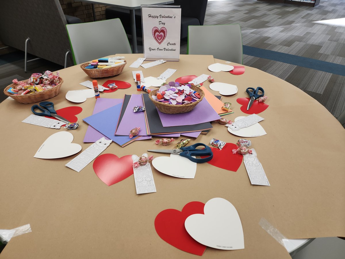 SandTLibrary's tweet photo. Start Valentine's Day off right with the library craft table. Relax and take a mental break with crafts and candy. #sandtlibrary #valentinesday #craftytime https://t.co/vSFVgcpFeb