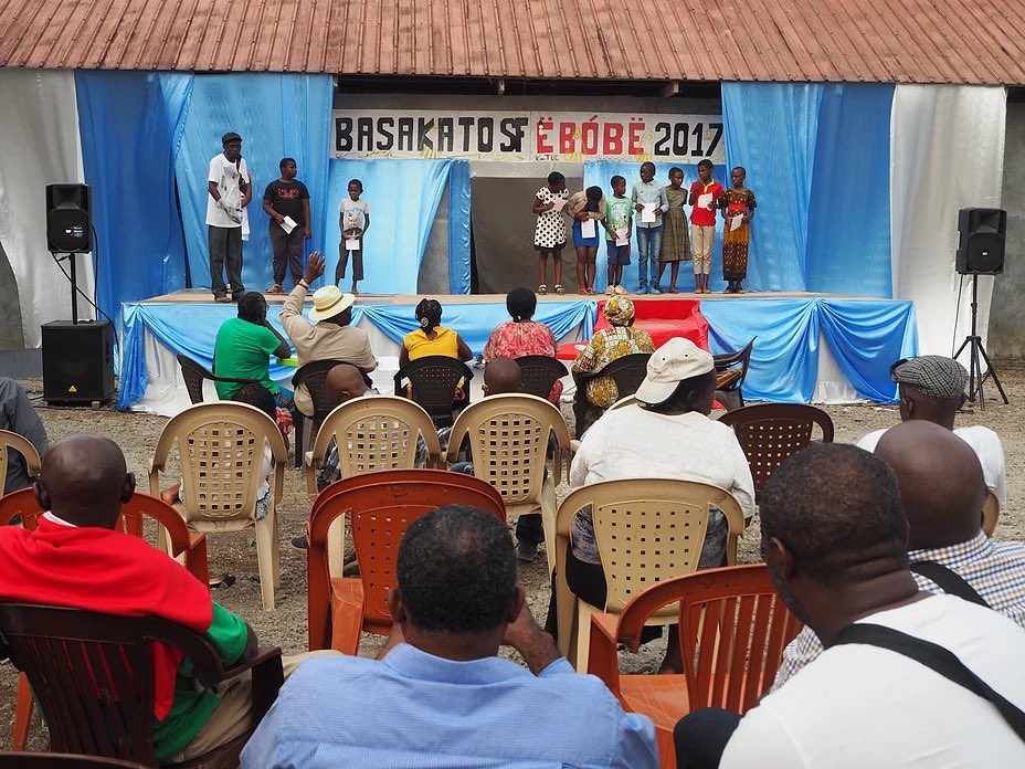 Flash back - ëvóvë/ëbóbë Basakato de la Sagrada Familia  2017
Concursos  😊☺️

#EvBe #LenguaMaterna #Bubi #DiaInternacional #ExposicionObjetos #Charlas #BasakatoSagradaFamilia   #LenguaBubi #ConcursoInfantil #BasakatoSF #DanzaTípica #Homenaje #ëvbë2017 #BasakatoSF2017
