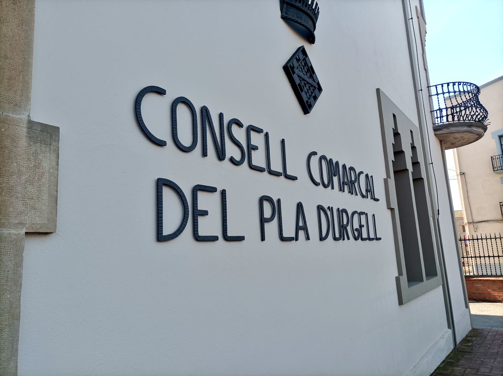 periferica_la's tweet photo. Hem tancat el procés d'assessorament a l'equip de Joventut del Consell Comarcal del Pla de l'Urgell @JovePlaUrgell
Hem treballat sobre La JOVA. Una estratègia comarcal de participació juvenil.
Tradició i innovació de la mà. 🌿😍 #ObrimVia @joventutcat https://t.co/DfbbSwTaFu