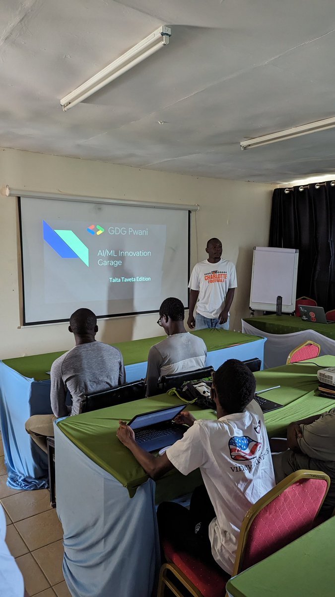 DscTtu's tweet image. Let&apos;s do a Recap for the AI /ML  Innovation Garage
- We started with introductions, an ice breaker and @GDG_Pwani team shared the AI/ML event Agenda.
