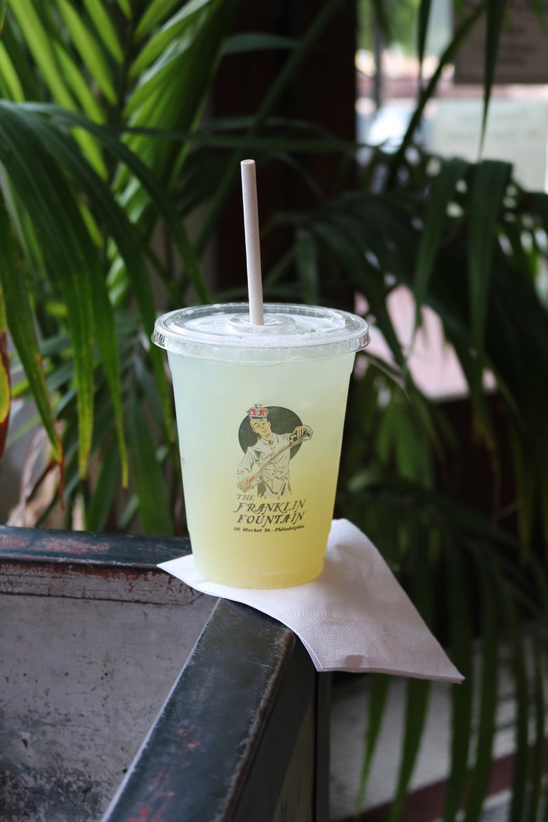 When you sip a cold limeade, you can pretend your are somewhere else 🏖 Flat or Fizzy, Limeade is the Thirst-ade you need 💚💧