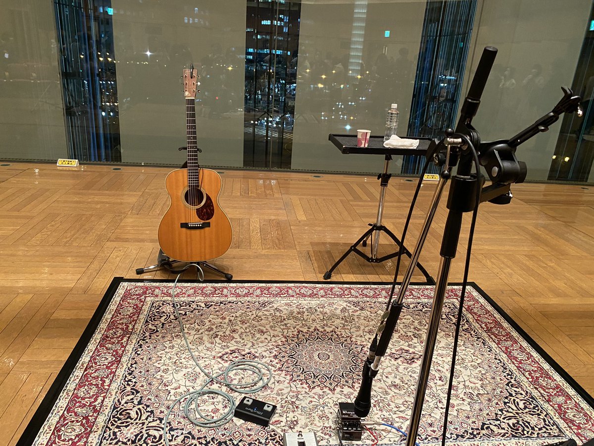 mamakobuta's tweet photo. 今日は裕哉くんのライブに。
素敵な会場で素敵な歌声。
素敵なバレンタインになりました❤️
チョコもありがとう😊
#LoveLightキットカット
#尾崎裕哉
#LoveLight
#尾崎裕哉ValentineSpecial https://t.co/o0t0PI8Yl2