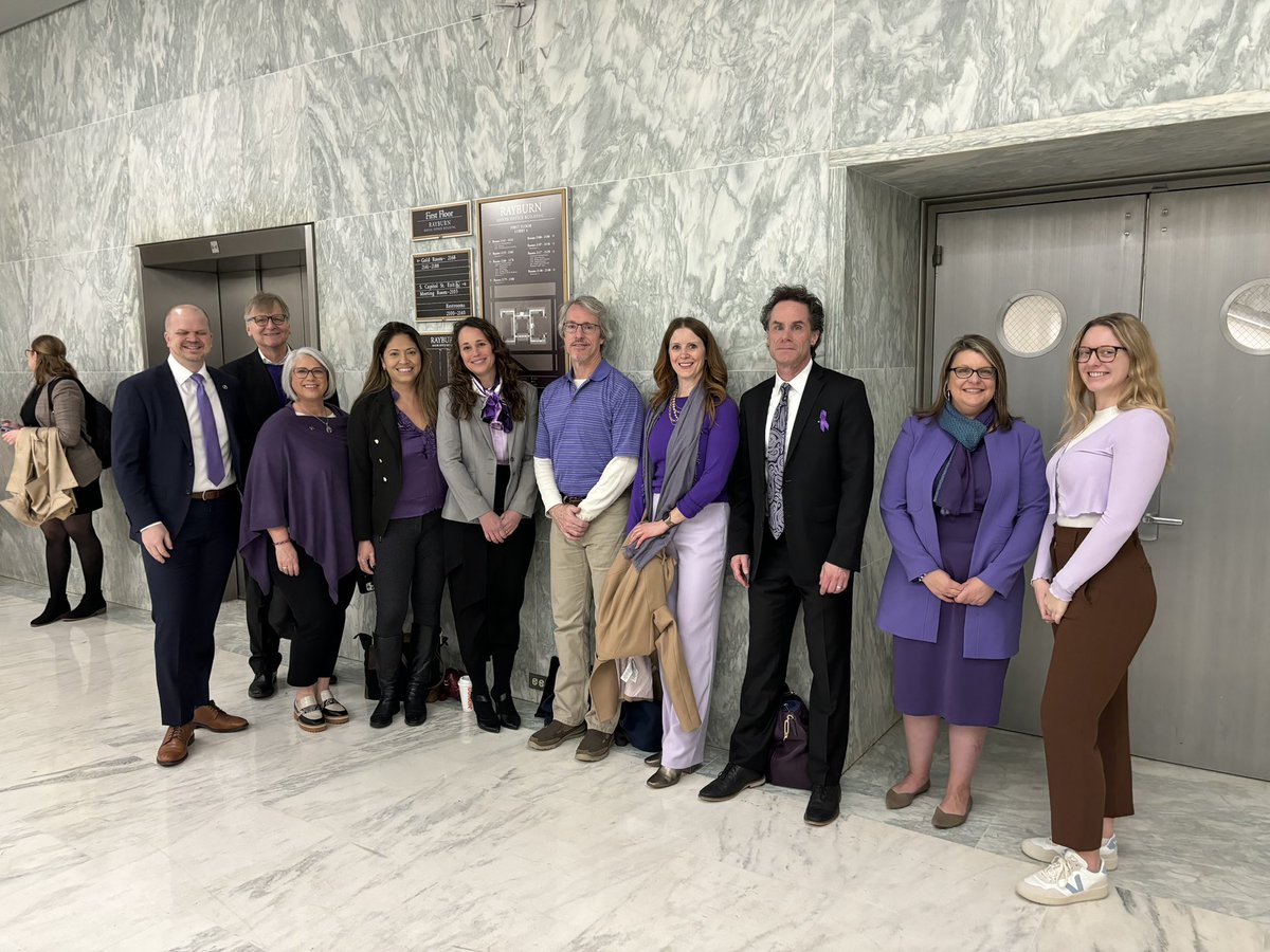 Happening soon: Our advocates will be turning today’s @HouseCommerce & @EnergyCommerce hearing purple. Retweet to add your voice to theirs and show your support for the #NAPAAct, #AlzInvestmentAct and #BOLDAlzheimersAct. bit.ly/42GnH5A