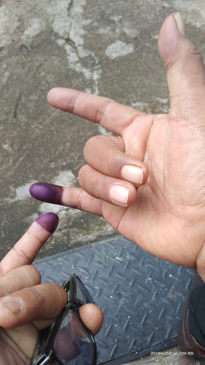 Bahagia bisa memilih ganjar mahfud selama hidup 2 kali ikut pesta demokrasi pertama saat saya berumur 18 tahun di zaman soeharto saya memilih PDI kedua saat umur saya 48 Tahun saya tetap memilih PDI Perjuangan insyaallah saat umur saya 53 masih ada pesta demokrasi.