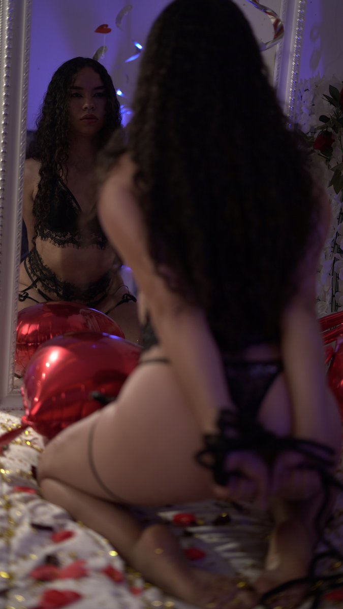DamharaModel's tweet photo. Missing you at my live show @Stripchat 😍. Drop in 👉 https://t.co/mmZsRJ1eih #stripchat #stripchatlive https://t.co/nZ5GF5506W
