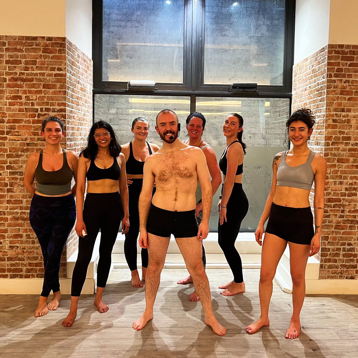 BikramYogaUK's tweet photo. Love yourself on #ValentinesDay! ❤️🔥
We were delighted to team up with @TeamLondonBdg today to offer an exclusive class. Here are some of the practitioners with teacher @ConlethKane.
Congratulations guys! We can’t wait to welcome you back so that you can #GetYourSweatOn! 🔥💦 https://t.co/WQ4G63ehZ6