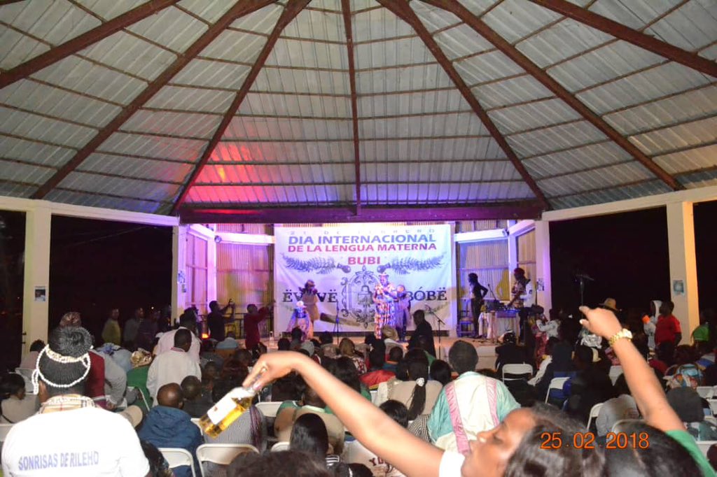 Flash back - ëvóvë/ëbóbë Moka 2018
Ponencias/Homenaje😊☺️

#EvBe #LenguaMaterna #Bubi #DiaInternacional #ExposicionObjetos #Charlas #Moka #Veladas #LenguaBubi #ConcursoInfantil #DanzaTípica #Homenaje #ComservacionLengua #ëvbë2018 #Moka2018