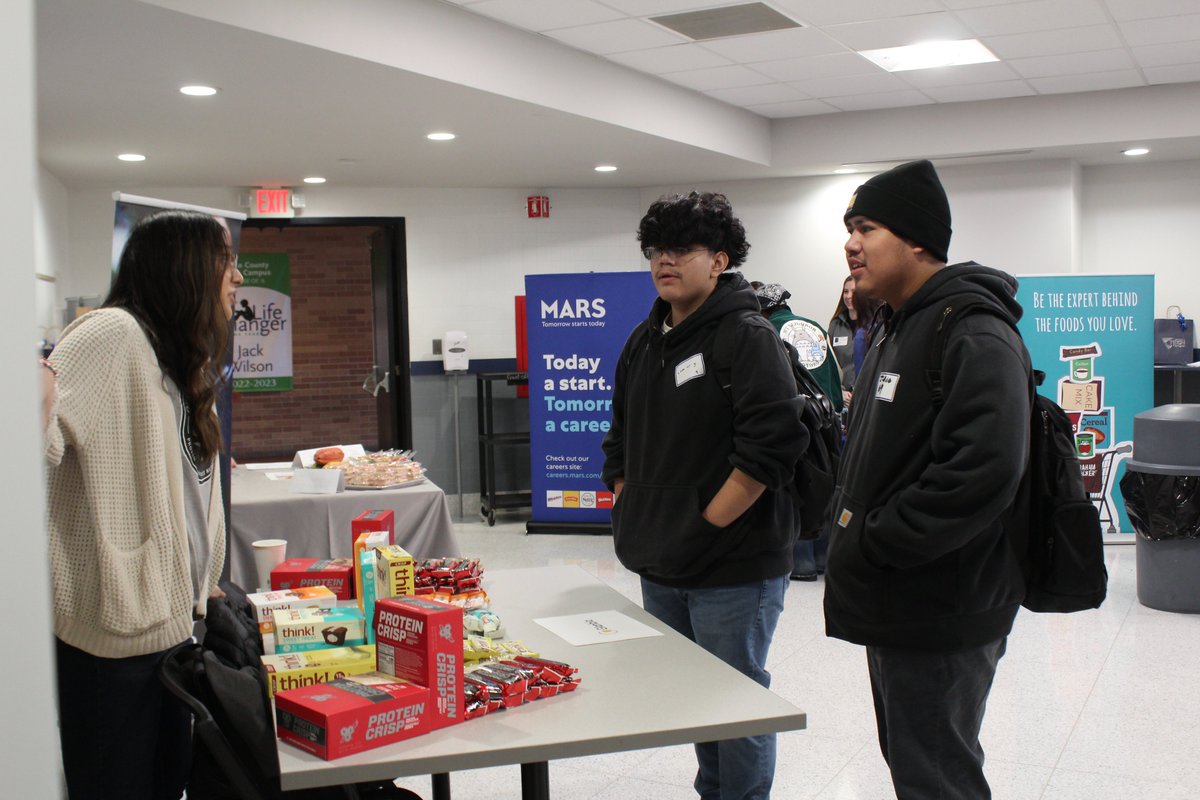 In partnership with the Chicagoland Food Science Foundation, Tech Campus hosted Food Science Day, an intensive career experience for Culinary Arts and Biomedical Science students. We want to thank everyone who made this experience possible for our students. #Careerexpo #culinary