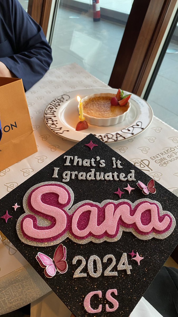 | sara🎓| tweet media