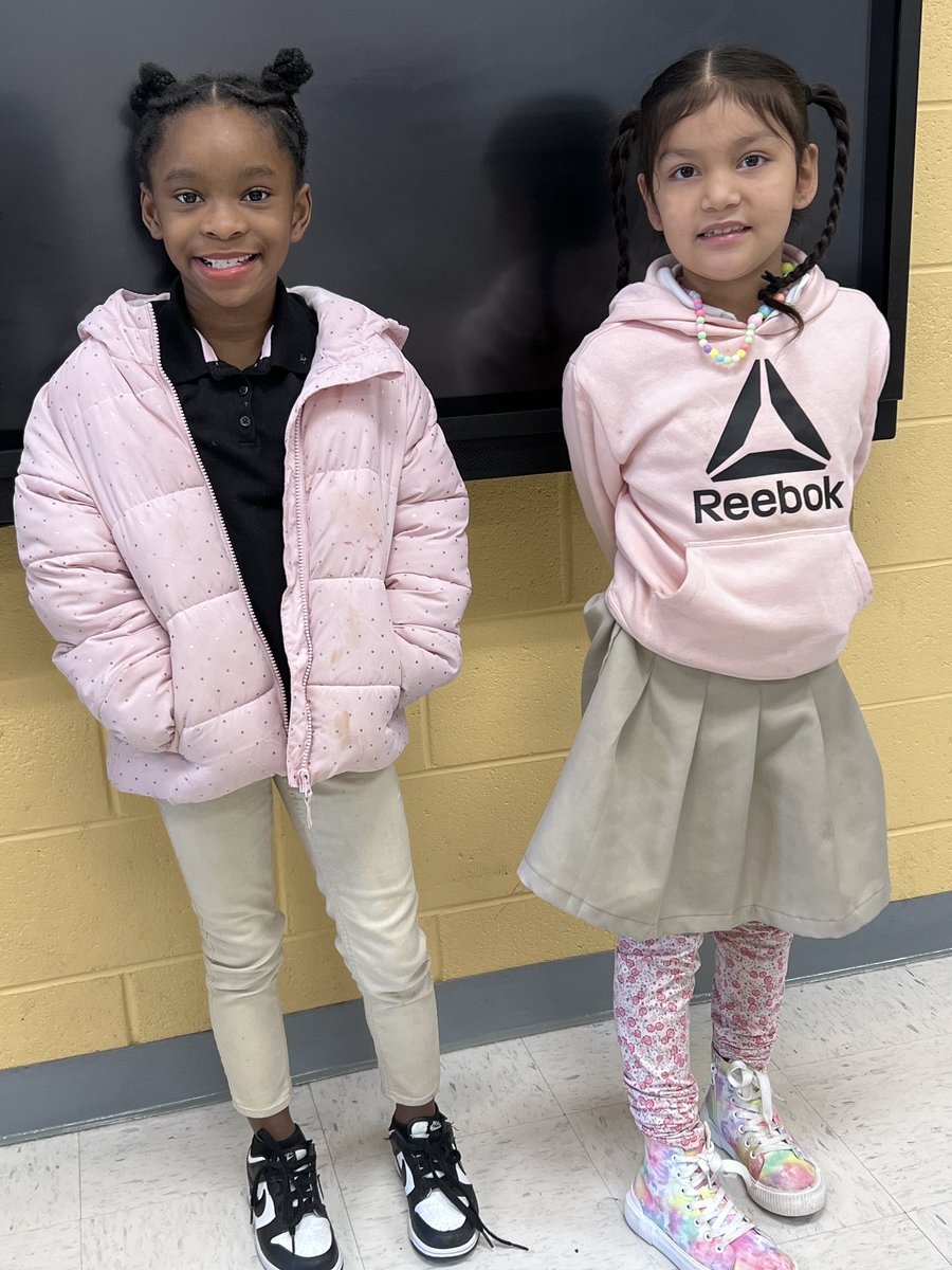 Pretty in pink 💕  May this image bring you smiles on this WONDERFUL WEDNESDAY.  WE love our scholars <a href="/PinkstonPride/">Pinkston Street Elementary</a> #ThisisPinkston