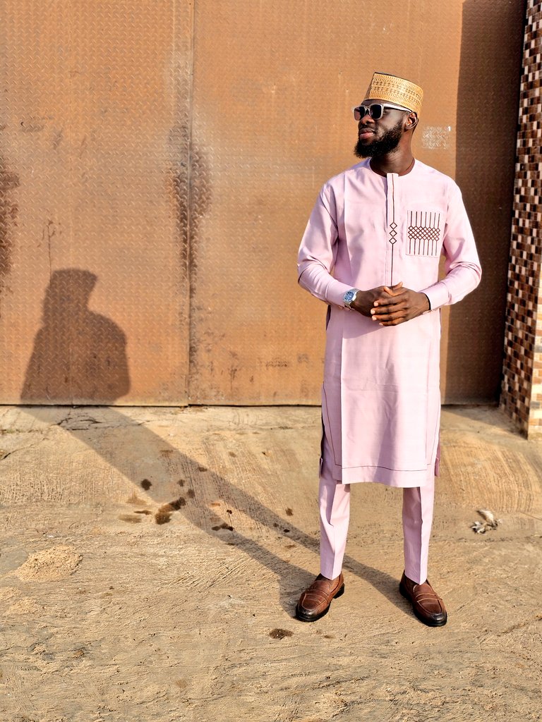 FaisalokoMori's tweet photo. I'm wearing a beautiful kaftan made by my wife's brand @Tailor_Made_C, a cap from my friends store @NasJam3, and a classique footwear by my handsome friend @ClassicSherif https://t.co/8Fu9iSyJtI