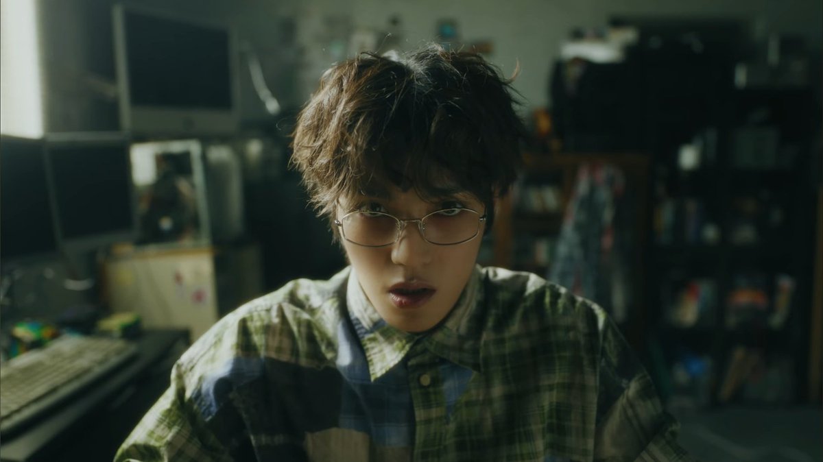 CUTE LITTLE NERD TYONG